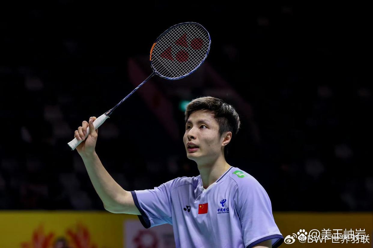 他在场上表 他在场上表