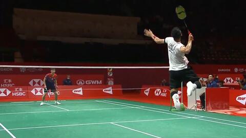 一位年轻而 一位年轻而